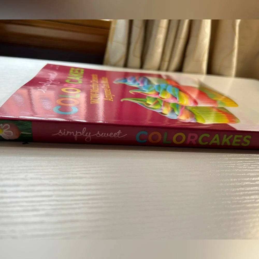 EUC simple sweet color cakes dessert cookbook